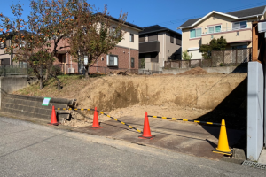 駐車場部分掘削後　無添加住宅ライブハウスの新築