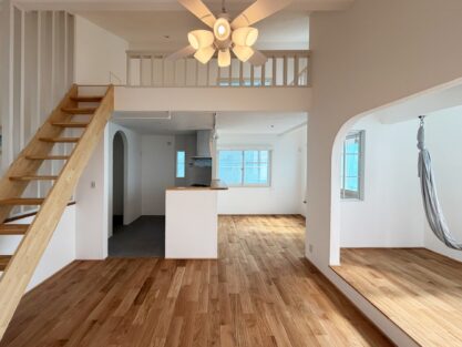 築17年　リノベーション　after LDK　漆喰　無垢フローリング　バルコニーを部屋に改装　無添加住宅ライブハウス