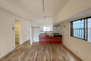 築49年　After　漆喰と無垢床リフォーム　LDK　無添加住宅ライブハウス